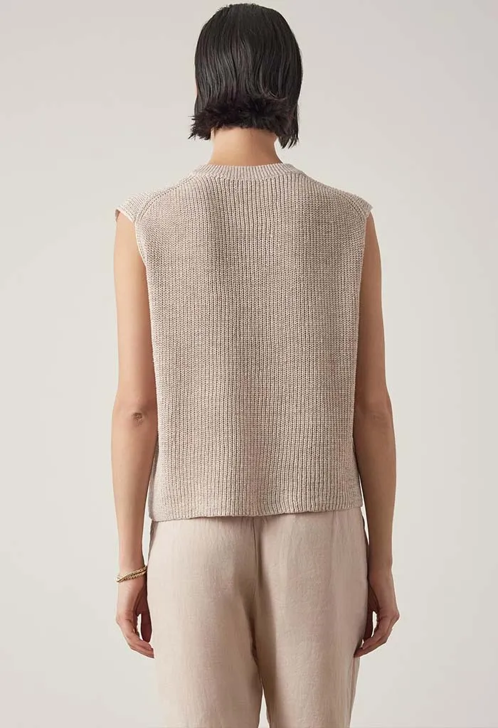 Gardena Knitted Vest - Almond