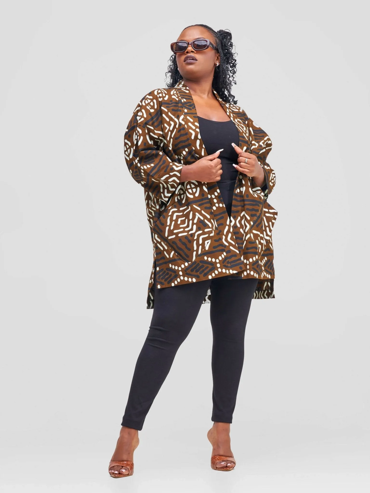 Izulu Mundusi 9 Short Kimono - Brown Print