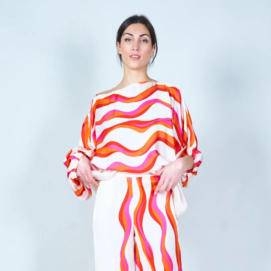 Off-shoulder top with wavy abstract patterns wholesale