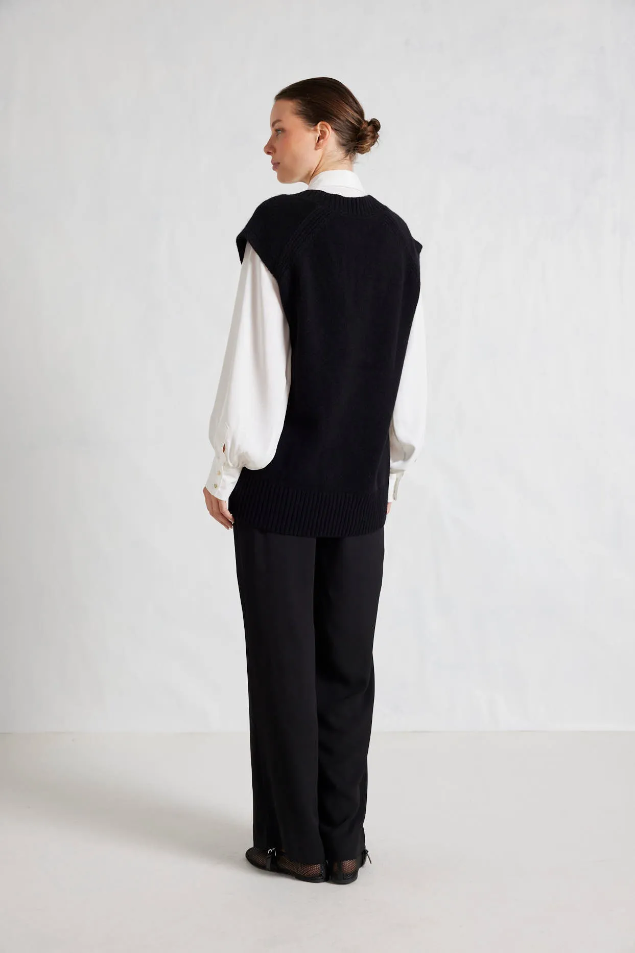 Skyler Merino Cashmere Vest in Black