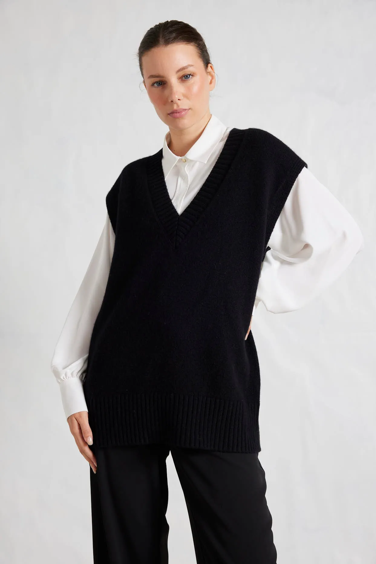 Skyler Merino Cashmere Vest in Black